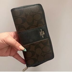 Coach wallet